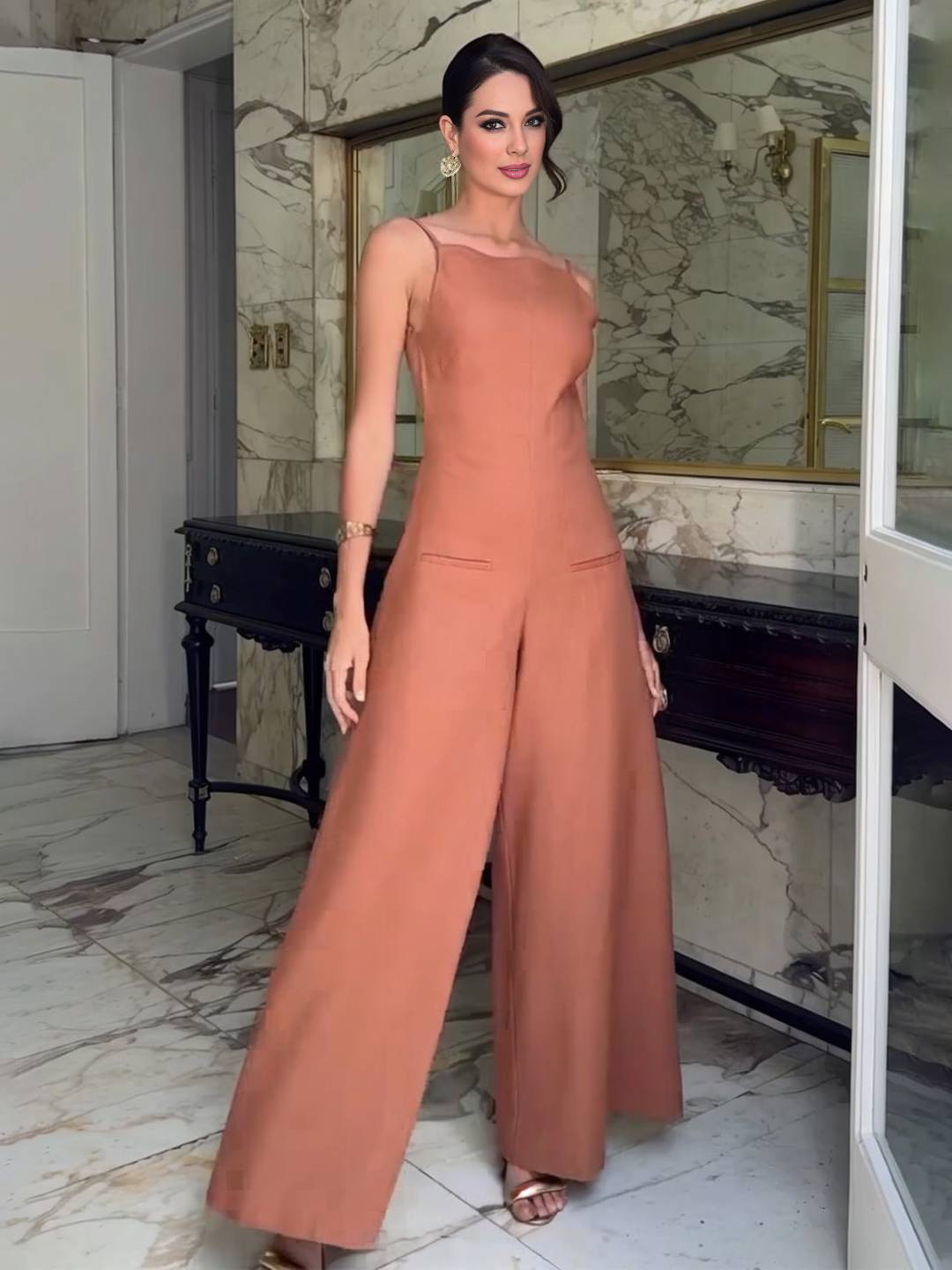 combinaisons larges jambes évasé lin dos nu à fines brides sans manches élégant décontracté style vacances pour femmes | KONF