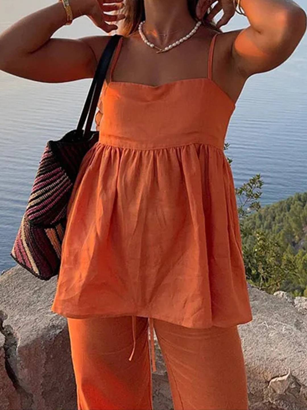ensemble de femme pour les vacances top sans manches à volantée décontracté et pantalon large pour femme de plage | KONF