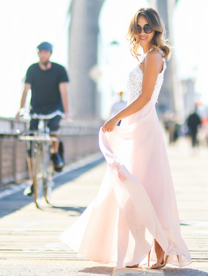 longue robe demoiselle d'honneur dentelle mousseline fluide col rond sans manches élégant rose et blanc | KONF