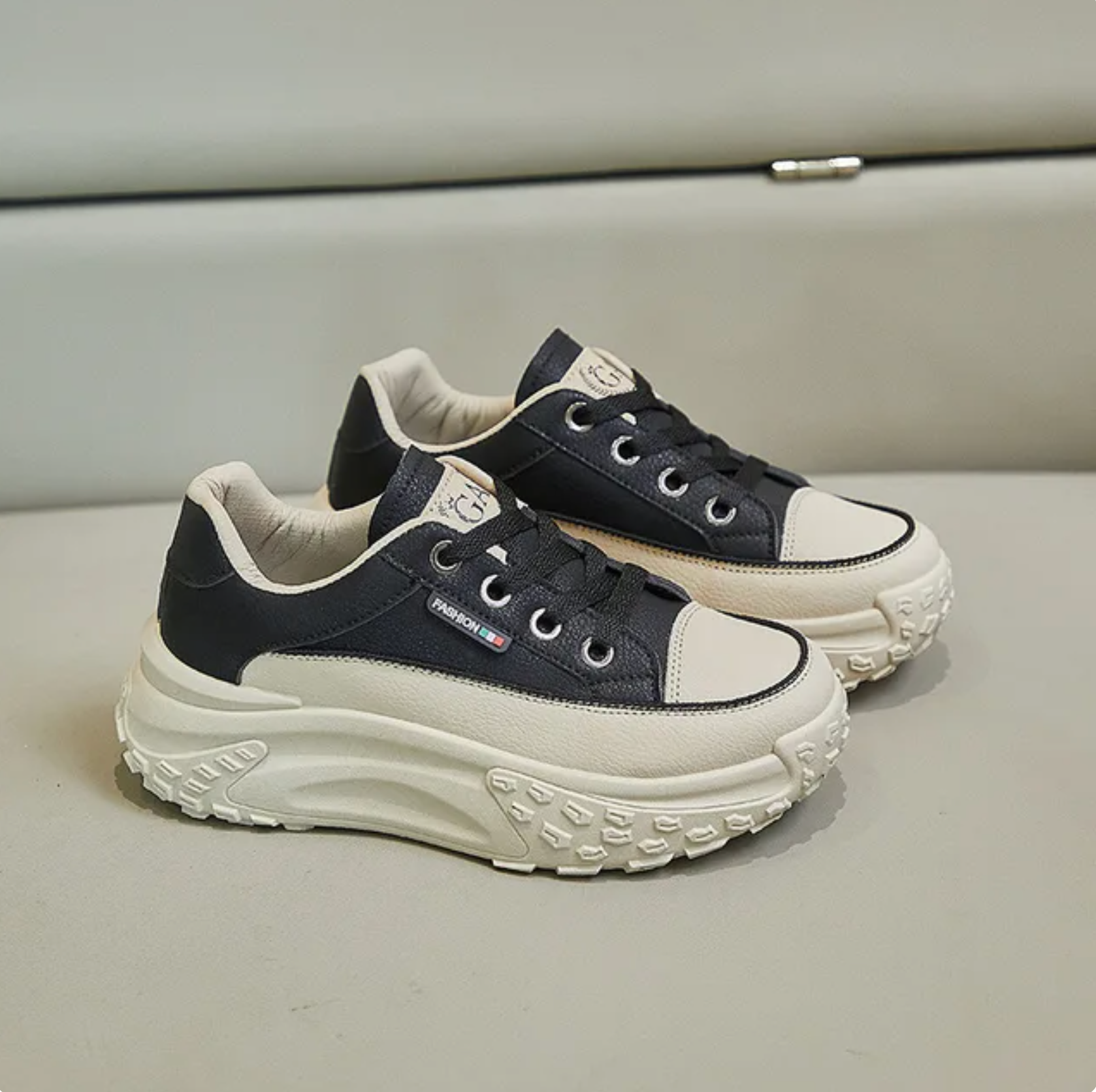 DE KONF™ | Konzi orthopedische sneakers