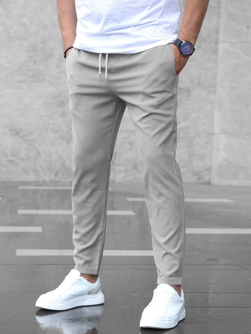 Pantalon slim décontracté pour hommes modernes • Jonas Konf™