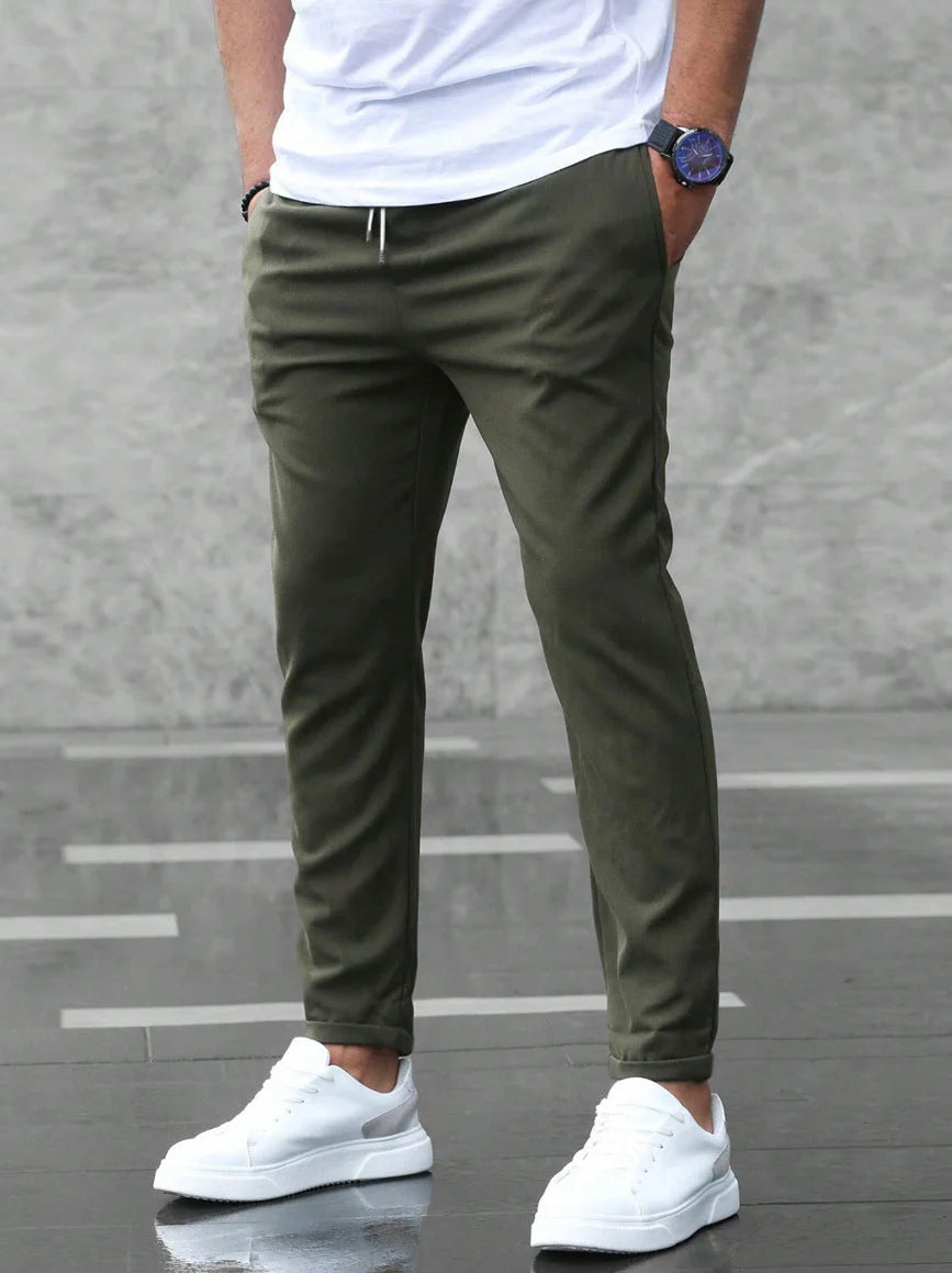 Pantalon slim décontracté pour hommes modernes • Jonas Konf™